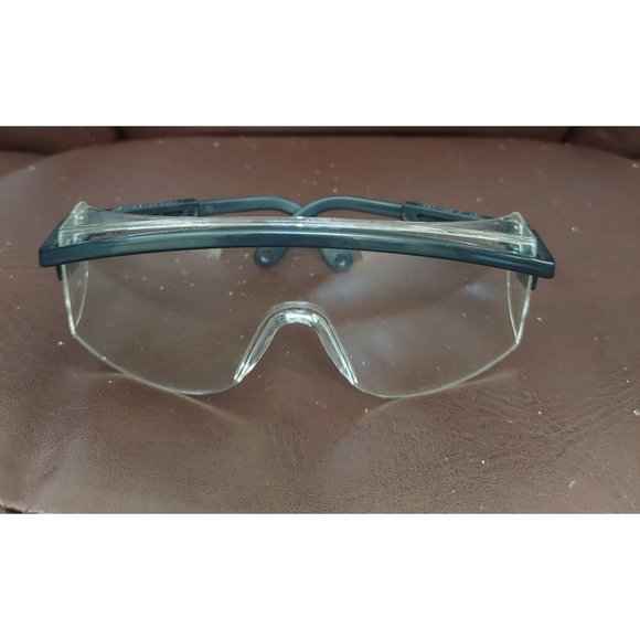 Vintage Uvex Astrospec 3000 Safety Glasses Black Frames Clear Len Adjustable OS - Picture 1 of 6